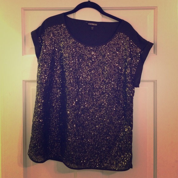Short sleeved Express shirt w gold & black sequins