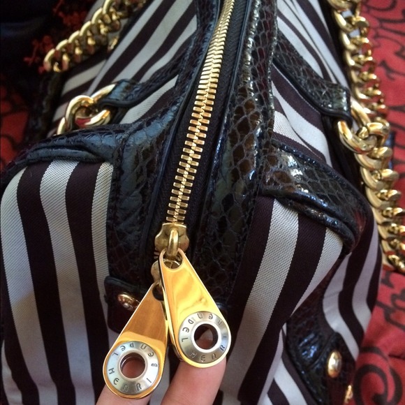 Henri Bendel Black and Grey stripped handbag - Picture 4 of 4