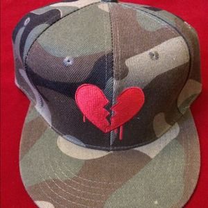 Camo heart hat