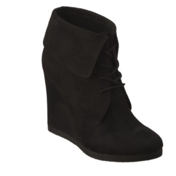 Black suede wedge boots