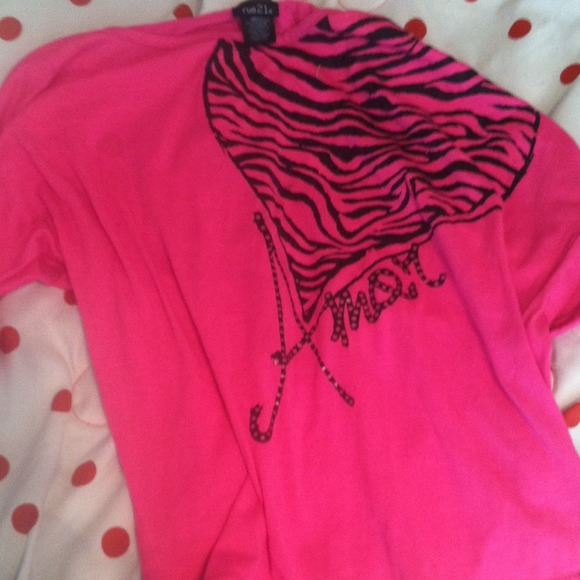 Half sleeve bright pink rue 21 T