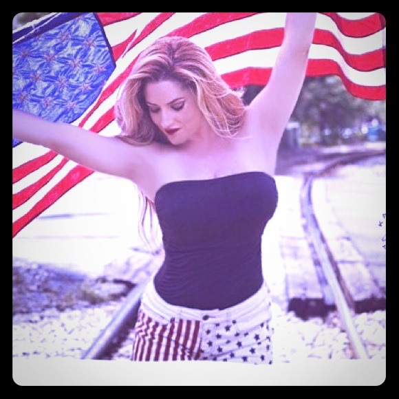 FOREVER 21 AMERICAN FLAG shorts !