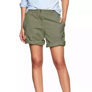 Gap Boyfriend roll up shorts