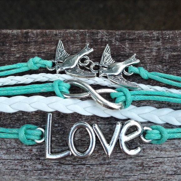 ⬇Swallow  Bracelet❌SOLD❌ - Picture 2 of 4