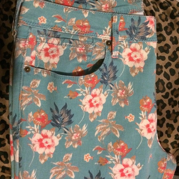 SKINNY BULLHEAD FLORAL JEANS