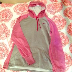 Nike Therma-Fit sweatshirt