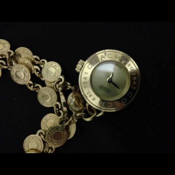 🚨REDUCED COACH Gold watch/Bracelet tradevalue$300 - Picture 2 of 4
