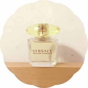 Versace Yellow Diamond Perfume