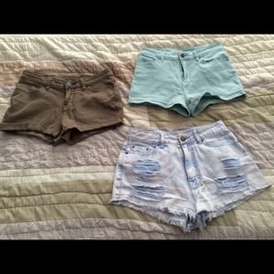 🌻GREAT DEAL🌻Urban Outfitters High Rise Bundle!