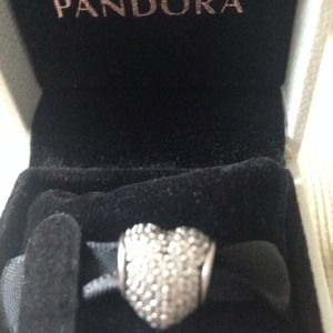 Sparkling pandora heart