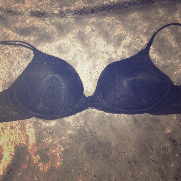 Black Lacey bra 34B
