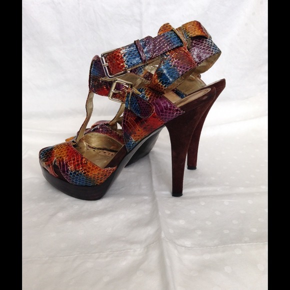 SOLD - Picture 3 of 4