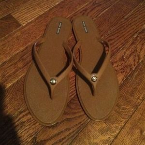 Henri Bendel Flip Flops