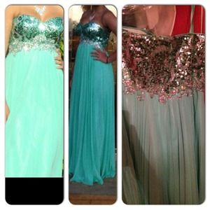 Prom dress      Size M 7-8 long