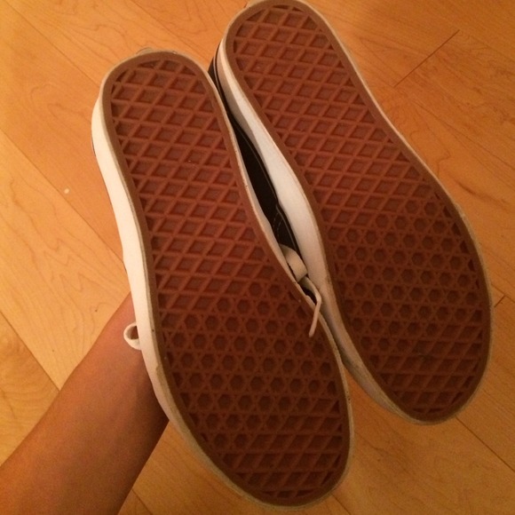 Brand new vans - Picture 3 of 3