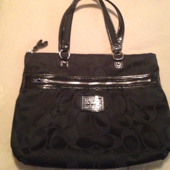 Coach poppy Black! 👜