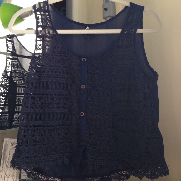 Sleeveless lace top
