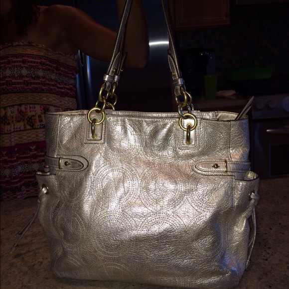 Coach tote handbag, NO TRADES