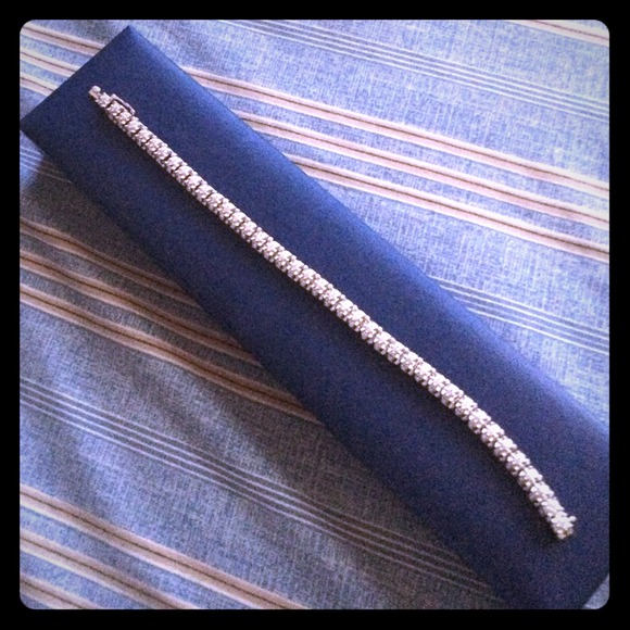 Bracelet with Swarovski stones