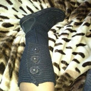 Black knit boots