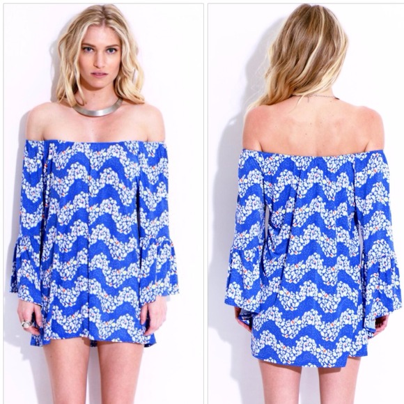 Dresses & Skirts - 🎉Blue Chevron Off Shoulder Mini Dress🎉