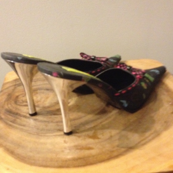 GIRLIE Pointed Mules w Adorable Pattern & Bow 7.5 - Picture 3 of 4