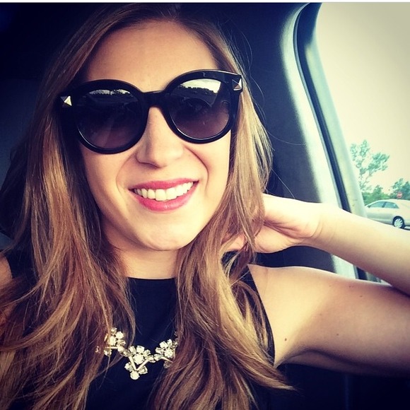 I'm Cohosting Borrowed From The Boys 9/9!!!💃❤️💃 - Picture 2 of 4