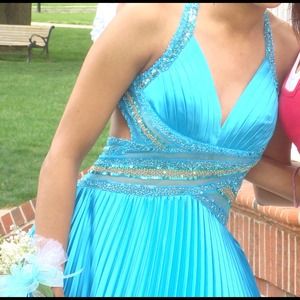 Turquoise prom/formal dress