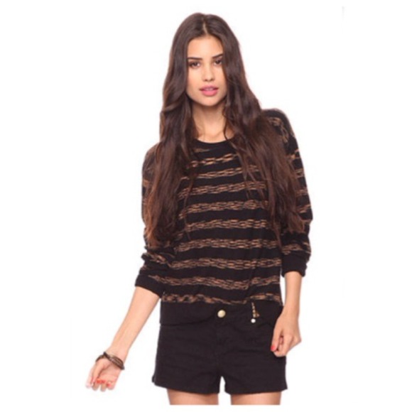Striped sweatshirt w/ elbow patch