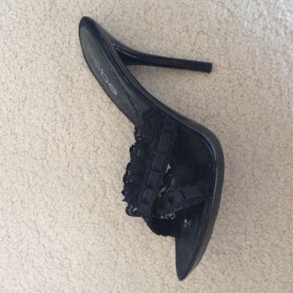 🔴SOLD🔴Black Bebe stilettos