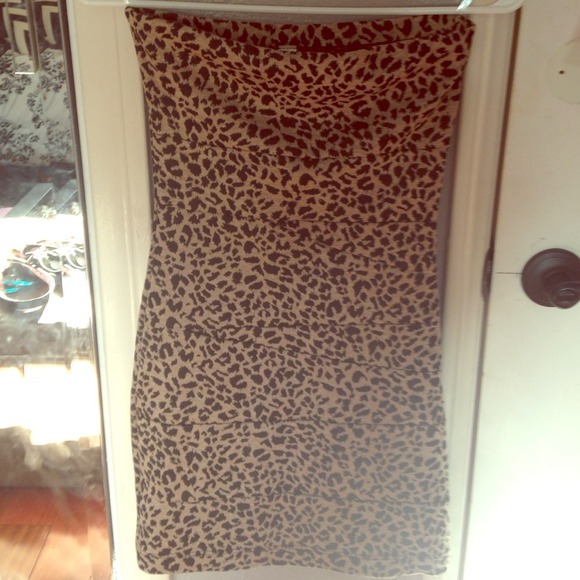 Bodycon leopard dress