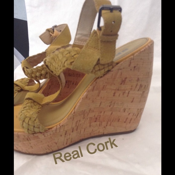 SOLD - Picture 3 of 4