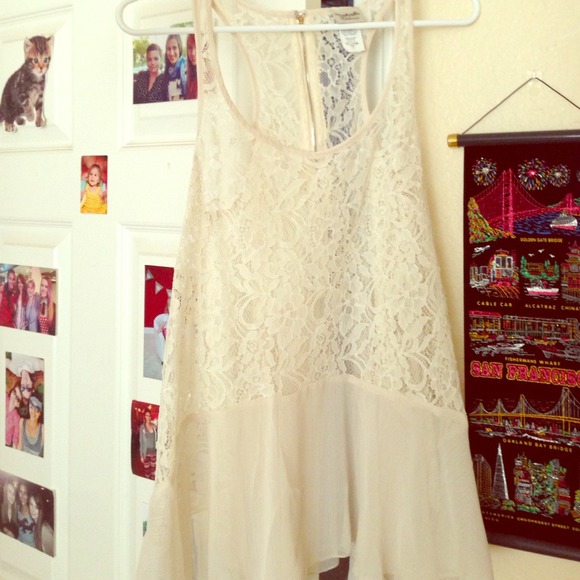 Gorgeous Antique Lace Flowy Top - Picture 1 of 2
