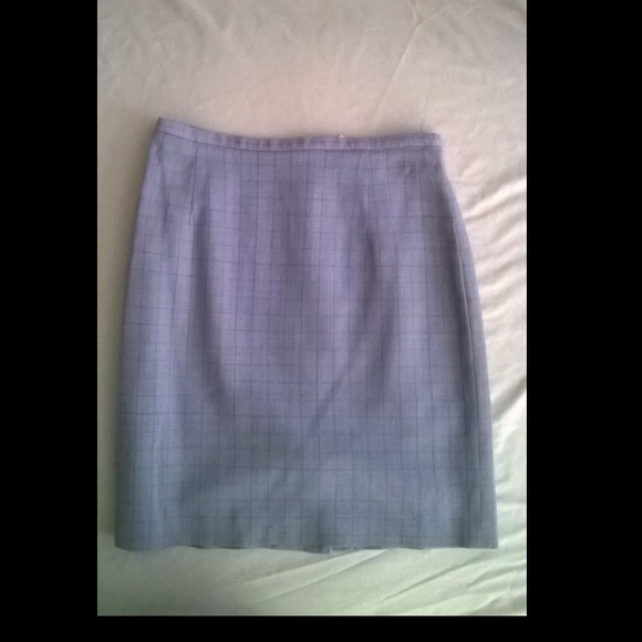 Skirt great for work grey with lite stripes