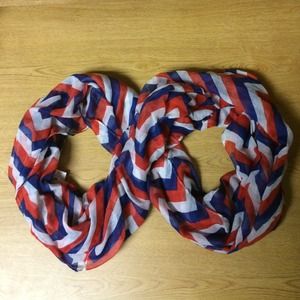🎁SALE!🎁 Red, White, & Blue Infinity Scarf
