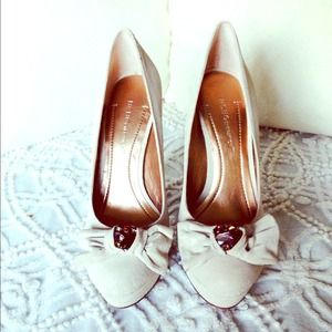 Bcbgeneration Nude pumps with jeweled bows