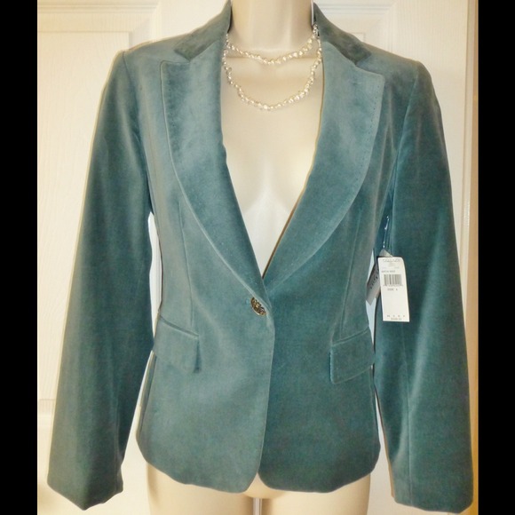 Vintage - Classy Tahari Seafoam Colored Blazer / Jacket