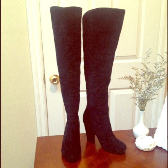 Knee High Suede-like boots