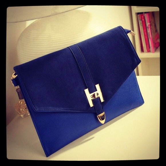 Clutches & Wallets - 🎉HOST PICK 11/2🎉 💙Deep Blue Clutch💙