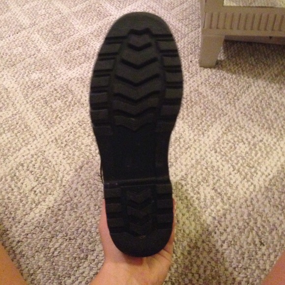 Burberry haymarket check rain boots - Picture 2 of 3