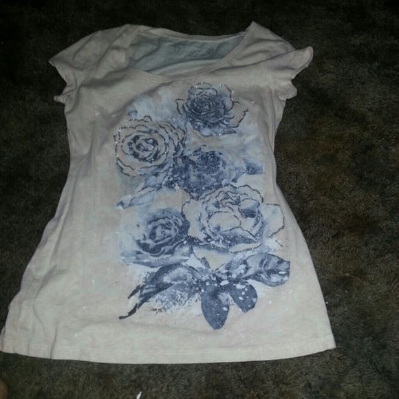 Graphic tee