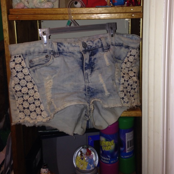 lace shorts