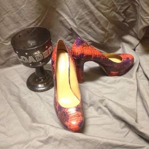 Faux Snake Skin Nine West || purple & salmon color