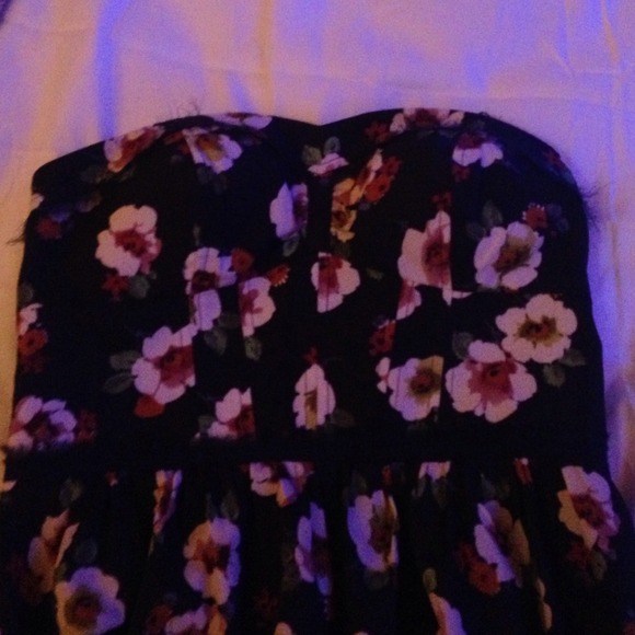 Floral dress strapless - Picture 2 of 3