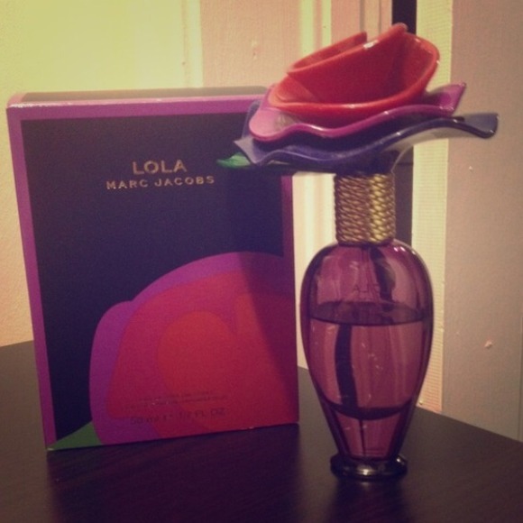 Marc Jacobs Lola perfume