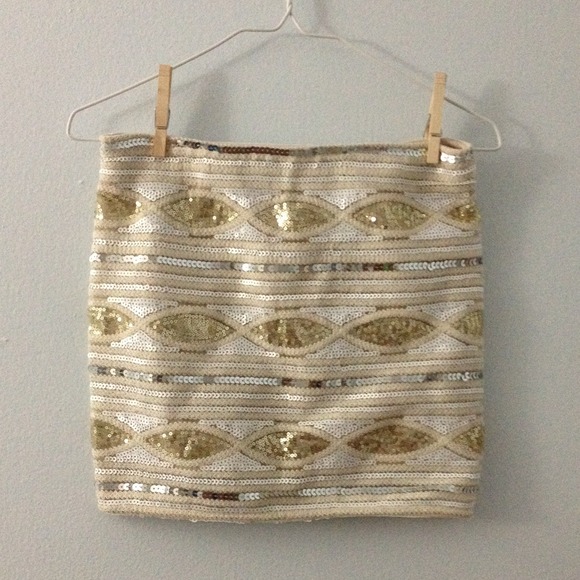 URBAN OUTFITTERS English Rose sequin bodycon skirt