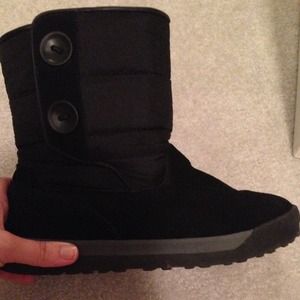 Lands' End black, button snow boots, size 8