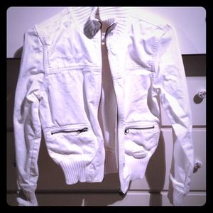 GREAT DEAL! WHITE BOMBER JACKET