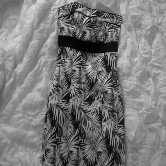 Strapless black and white H&M dress