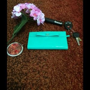 *SOLD* NWT Kate Spade Camillia Street Stacy Wallet